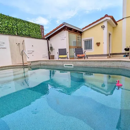 Apartment Poolside Fazana