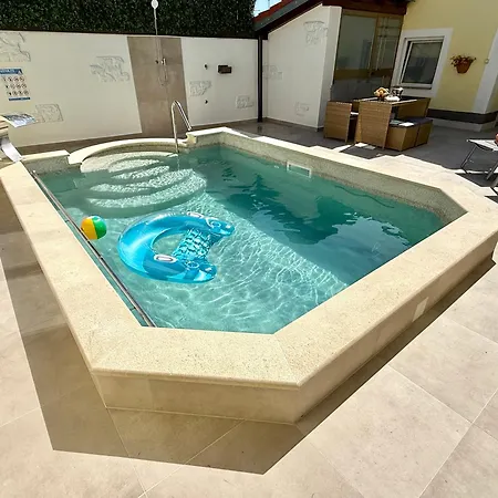 Poolside * Fažana