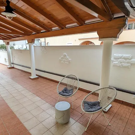 Apartment Poolside *